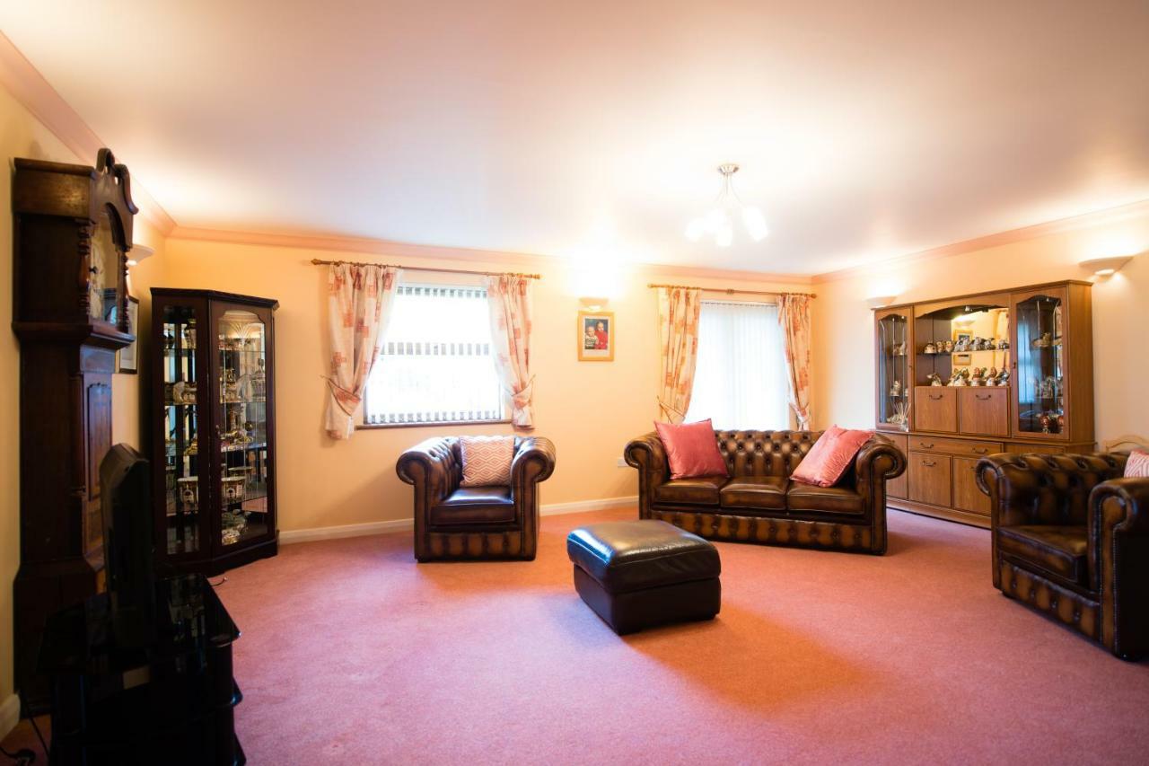 Y Grange Bed and Breakfast Llanfihangel-y-Creuddyn Buitenkant foto