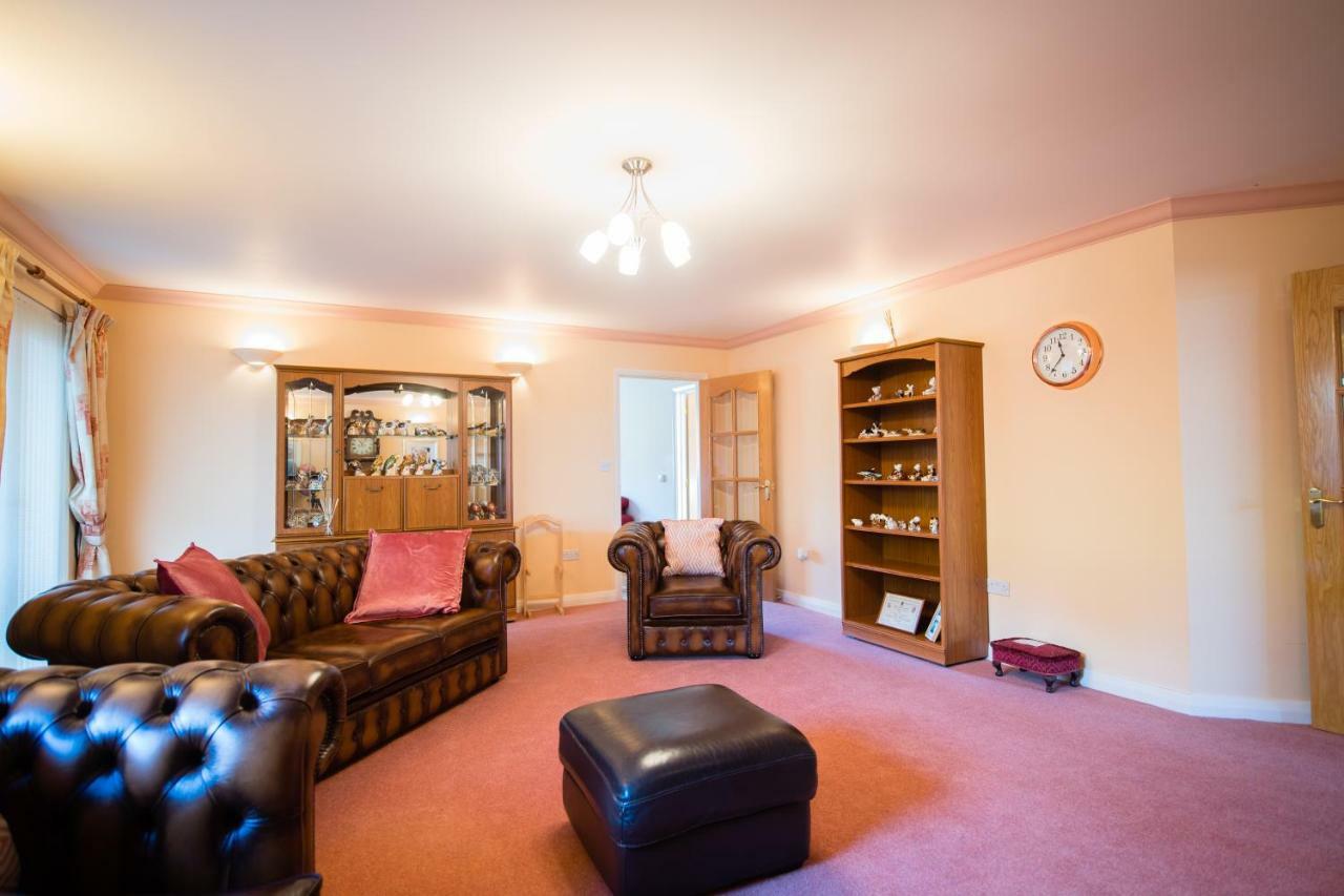 Y Grange Bed and Breakfast Llanfihangel-y-Creuddyn Buitenkant foto
