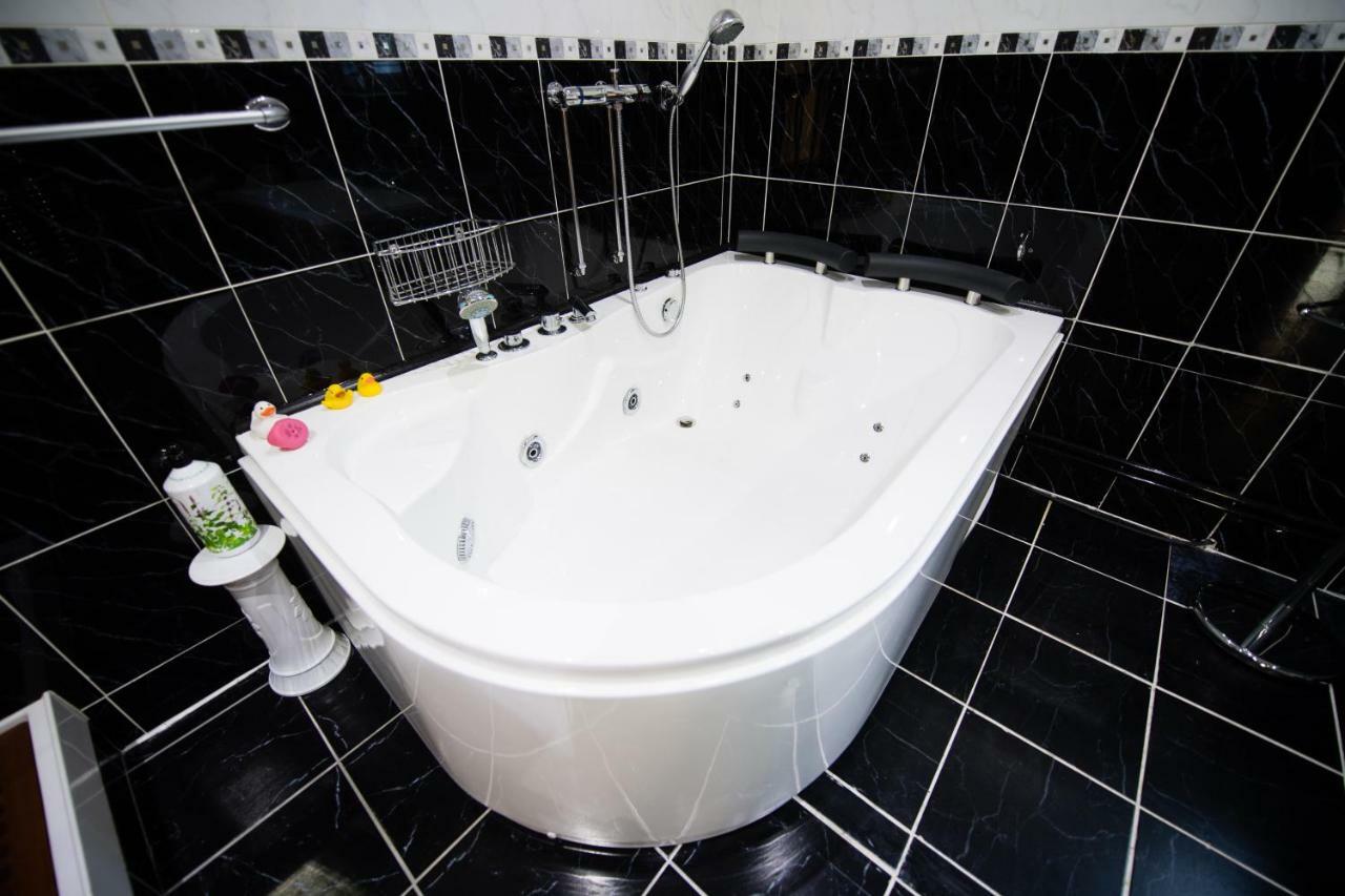 Y Grange Bed and Breakfast Llanfihangel-y-Creuddyn Buitenkant foto