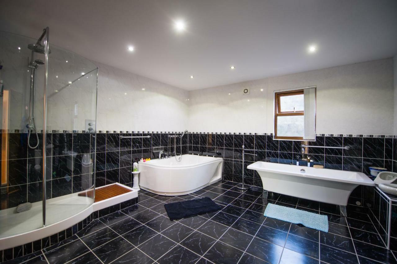Y Grange Bed and Breakfast Llanfihangel-y-Creuddyn Buitenkant foto